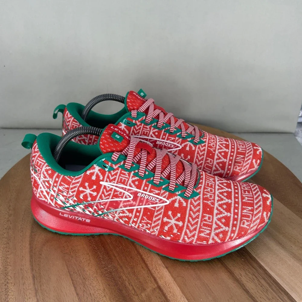 Brooks Levitate 5 Run Merry Christmas Red Green Mens Running Shoes 9.5 Cushioned